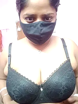 Snapshot of Chumu-quien chatting on October 20, 2025, 11:49 pm Chumu-quien online show from October 20, 2025, 11:49 pm