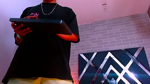 Snapshot of Jayden_Morris chatting on February 5, 2026, 7:21 pm Jayden Morris online show from February 5, 2026, 7:21 pm