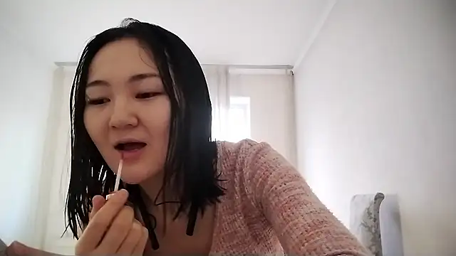 Snapshot of Lyndasilk chatting on November 20, 2025, 11:11 am Lyndasilk online show from November 20, 2025, 11:11 am