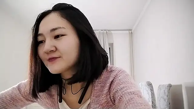 Snapshot of Lyndasilk chatting on November 7, 2025, 3:16 pm Lyndasilk online show from November 7, 2025, 3:16 pm