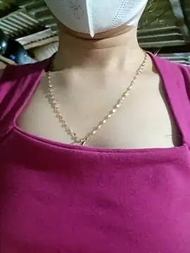 LinaCii online show from November 8, 2025, 3:04 pm