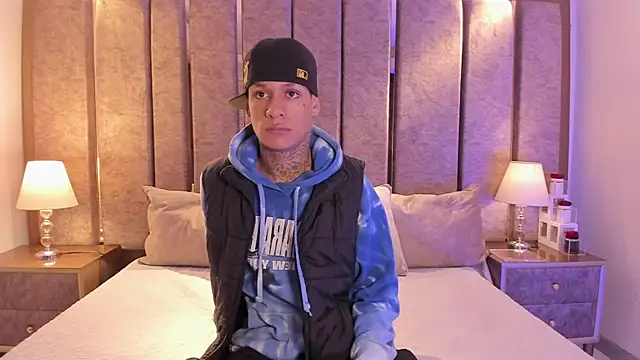 Snapshot of GaelCarter chatting on October 25, 2025, 1:05 am GaelCarter online show from October 25, 2025, 1:05 am