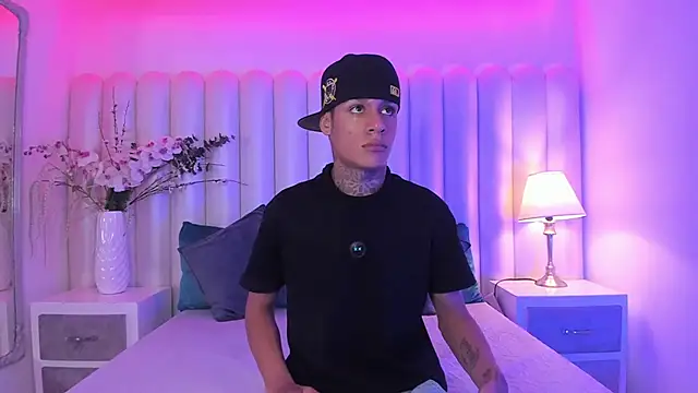 Snapshot of GaelCarter chatting on October 28, 2025, 1:50 am GaelCarter online show from October 28, 2025, 1:50 am