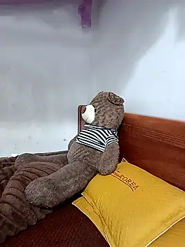 Labi2k online show from November 16, 2025, 4:28 am