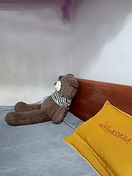 Labi2k online show from November 29, 2025, 7:25 pm