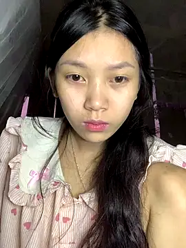 Snapshot of linh-lan1 chatting on October 30, 2025, 10:46 am linh-lan1 online show from October 30, 2025, 10:46 am