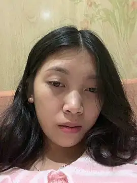 Snapshot of linh-lan1 chatting on November 20, 2025, 1:34 pm linh-lan1 online show from November 20, 2025, 1:34 pm