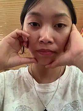 Snapshot of linh-lan1 chatting on November 11, 2025, 3:34 am linh-lan1 online show from November 11, 2025, 3:34 am