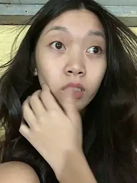 Snapshot of linh-lan1 chatting on October 21, 2025, 11:42 am linh-lan1 online show from October 21, 2025, 11:42 am