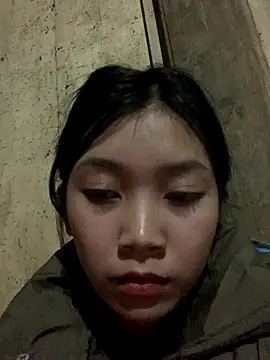 Snapshot of linh-lan1 chatting on December 15, 2025, 1:17 pm linh-lan1 online show from December 15, 2025, 1:17 pm