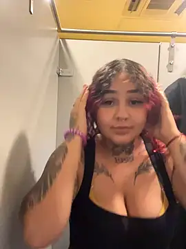 atennea diiossa online show from November 18, 2025, 11:59 pm