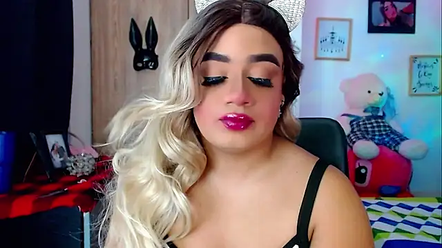 Snapshot of Sofiabigcock22 chatting on November 24, 2025, 11:10 am Sofiabigcock22 online show from November 24, 2025, 11:10 am