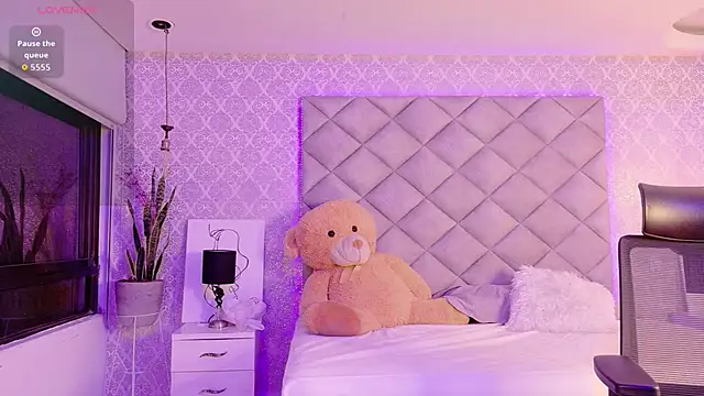 Snapshot of CARO_ADAMS1 chatting on February 18, 2026, 11:06 am CARO ADAMS1 online show from February 18, 2026, 11:06 am