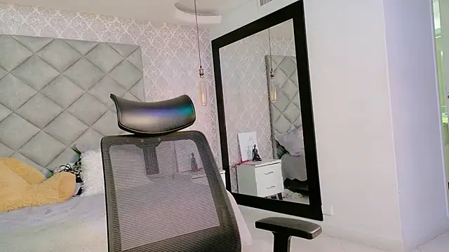 Snapshot of CARO_ADAMS1 chatting on February 5, 2026, 11:06 am CARO ADAMS1 online show from February 5, 2026, 11:06 am