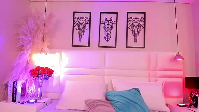 Snapshot of Ari_lynn_ chatting on November 17, 2025, 3:10 am Ari lynn online show from November 17, 2025, 3:10 am