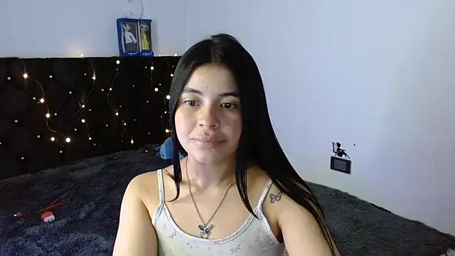 Snapshot of Megan_ve chatting on October 29, 2025, 2:10 am Megan ve online show from October 29, 2025, 2:10 am