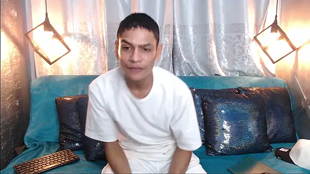 liam sti1 online show from October 16, 2025, 11:24 pm
