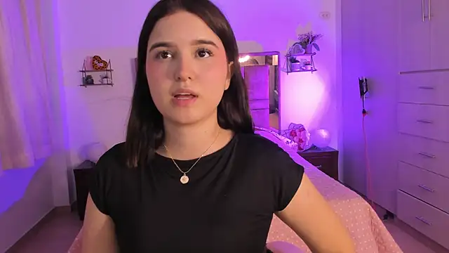 MIACUTEE  online show from February 26, 2026, 8:53 pm