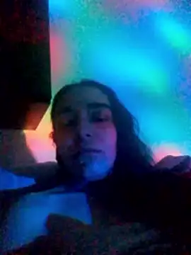 KassandrasiBidiking24 online show from December 21, 2025, 10:21 pm