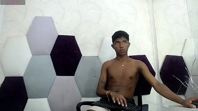 Snapshot of Mick_storm chatting on February 8, 2026, 7:33 pm Mick storm online show from February 8, 2026, 7:33 pm