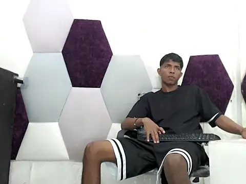 Snapshot of Mick_storm chatting on November 23, 2025, 7:02 pm Mick storm online show from November 23, 2025, 7:02 pm