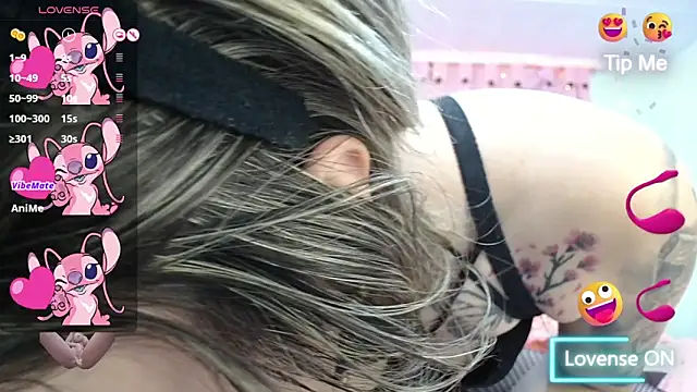 Snapshot of rose_victory chatting on October 22, 2025, 2:22 am rose victory online show from October 22, 2025, 2:22 am