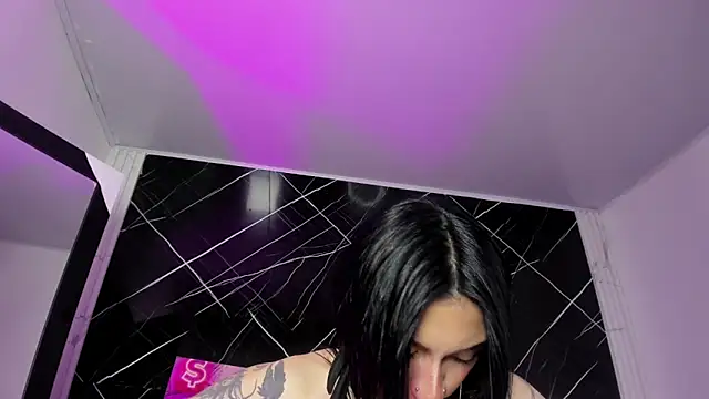 Candy leilaa3 online show from March 25, 2026, 5:18 am