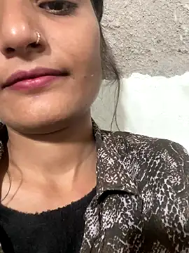 Snapshot of HOTTY_CUTI chatting on October 15, 2025, 7:49 am HOTTY CUTI online show from October 15, 2025, 7:49 am