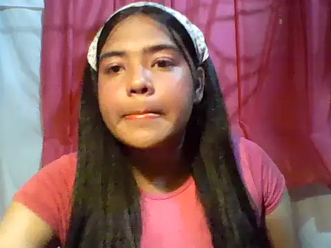 Snapshot of sweet_mai18 chatting on October 21, 2025, 12:26 pm sweet mai18 online show from October 21, 2025, 12:26 pm