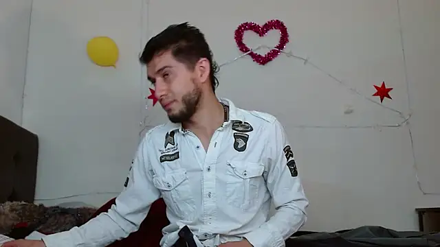 Snapshot of picante70_ chatting on October 28, 2025, 1:21 pm picante70 online show from October 28, 2025, 1:21 pm