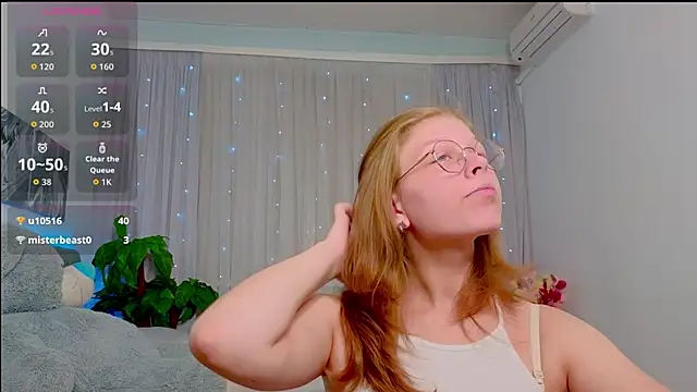 Snapshot of Angelie__Eyes chatting on October 19, 2025, 10:29 am Angelie  Eyes online show from October 19, 2025, 10:29 am