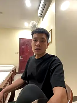 Snapshot of Live-tong chatting on October 24, 2025, 6:07 pm Live-tong online show from October 24, 2025, 6:07 pm