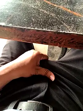 Snapshot of crawlerdrill chatting on November 26, 2025, 10:48 am crawlerdrill online show from November 26, 2025, 10:48 am