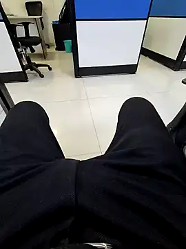 Snapshot of crawlerdrill chatting on November 4, 2025, 11:25 am crawlerdrill online show from November 4, 2025, 11:25 am