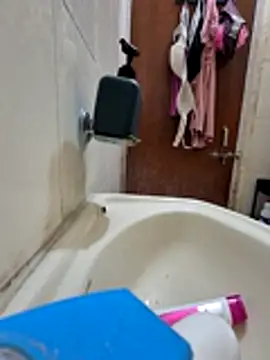 Snapshot of crawlerdrill chatting on November 21, 2025, 2:32 am crawlerdrill online show from November 21, 2025, 2:32 am