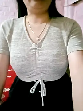 SansanCii online show from February 20, 2026, 7:43 am