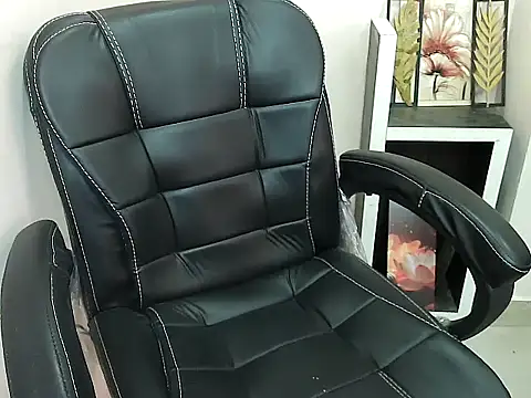 notty heena online show from November 10, 2025, 3:44 am