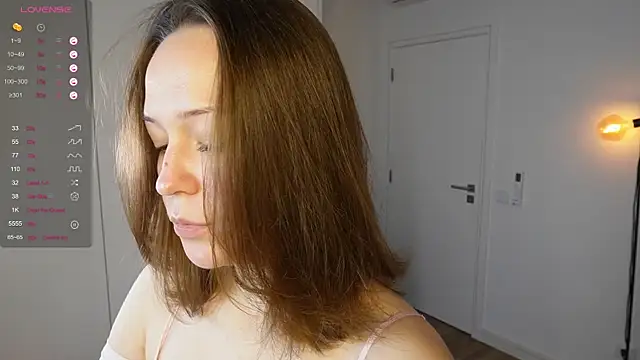 Snapshot of NeonyMuse chatting on November 15, 2025, 10:08 am NeonyMuse online show from November 15, 2025, 10:08 am