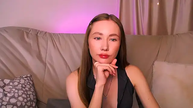 EllyColins online show from February 25, 2026, 2:56 am