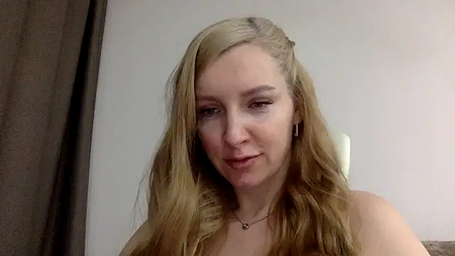 Snapshot of Neralith chatting on June 17, 2026, 7:35 pm Neralith online show from June 17, 2026, 7:35 pm