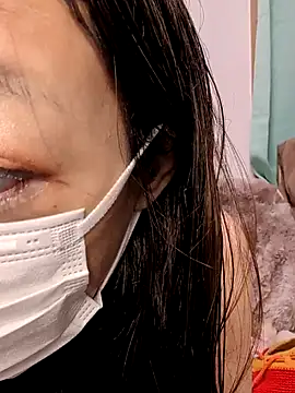 Snapshot of jyuse000ryuse chatting on November 23, 2025, 10:36 am jyuse000ryuse online show from November 23, 2025, 10:36 am