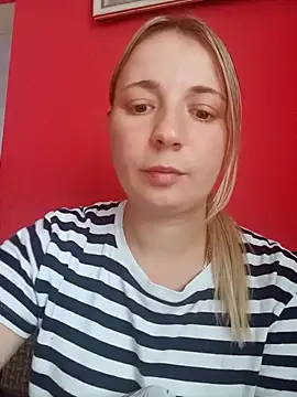 Snapshot of Hey_Alicee chatting on October 14, 2025, 11:44 am Hey Alicee online show from October 14, 2025, 11:44 am