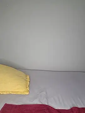 certifiedhottie2025 online show from March 11, 2026, 9:58 am