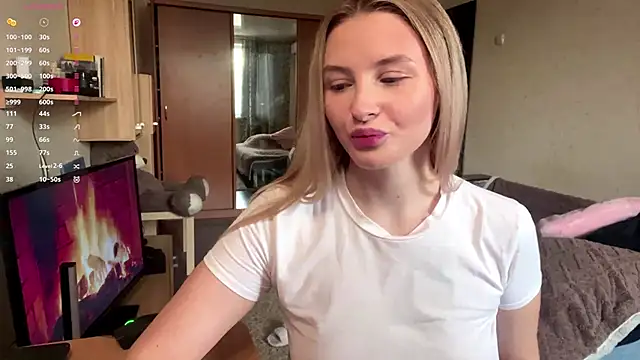 Snapshot of VictoriaMystery chatting on November 22, 2025, 11:42 am VictoriaMystery online show from November 22, 2025, 11:42 am