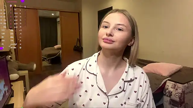 Snapshot of VictoriaMystery chatting on November 28, 2025, 2:17 pm VictoriaMystery online show from November 28, 2025, 2:17 pm