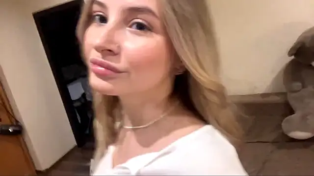 Snapshot of VictoriaMystery chatting on October 24, 2025, 2:16 pm VictoriaMystery online show from October 24, 2025, 2:16 pm