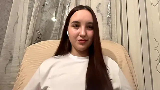DaisyMolly online show from November 7, 2025, 9:30 pm