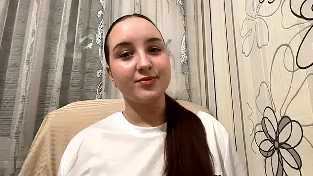 Snapshot of DaisyMolly chatting on October 12, 2025, 8:54 pm DaisyMolly online show from October 12, 2025, 8:54 pm