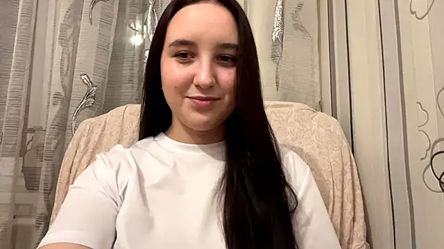DaisyMolly online show from November 18, 2025, 9:40 pm