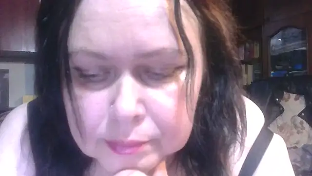 CharleeKendall online show from December 14, 2025, 1:06 pm